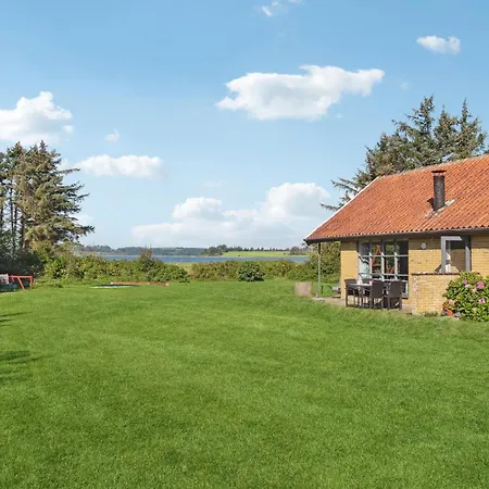 Gorgeous In With Kitchen Holiday home *